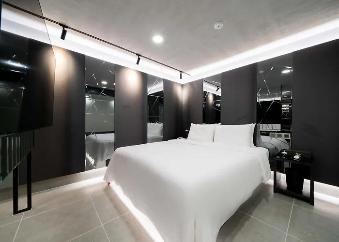 Ytt Hotel 2*