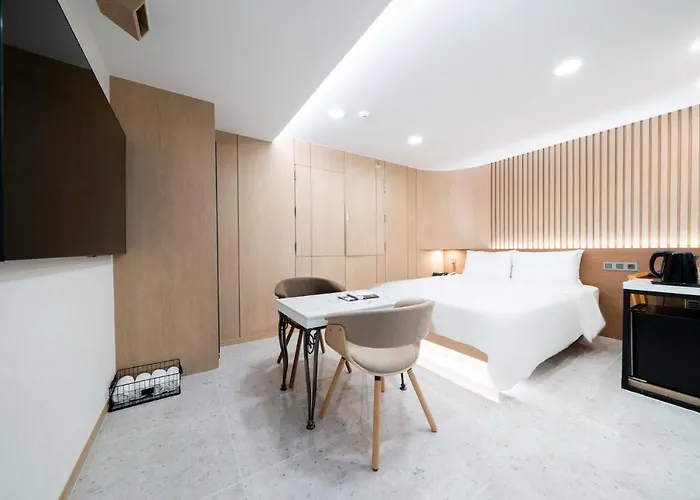 Hotel Ytt 2*