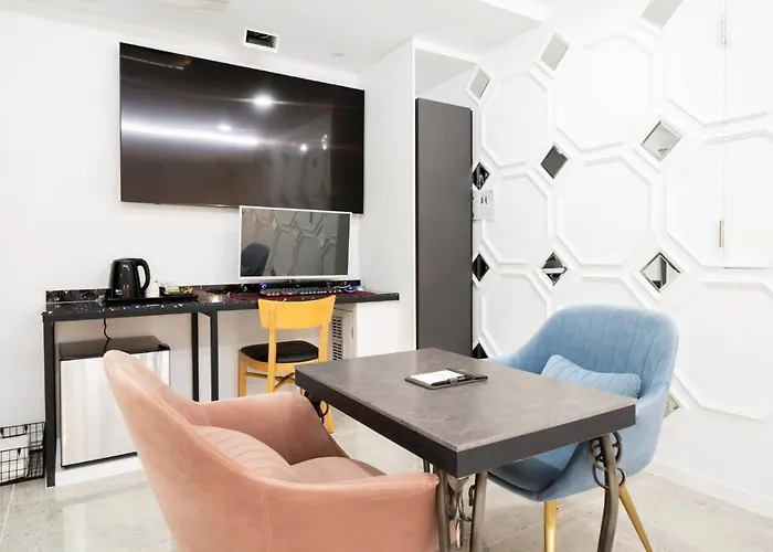 Ytt Hotel 2*