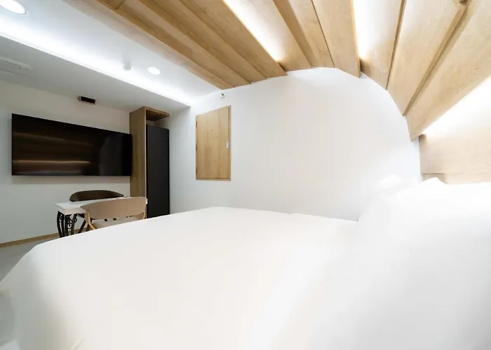Ytt Hotel