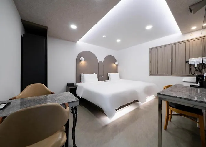 Ytt Hotel 2*