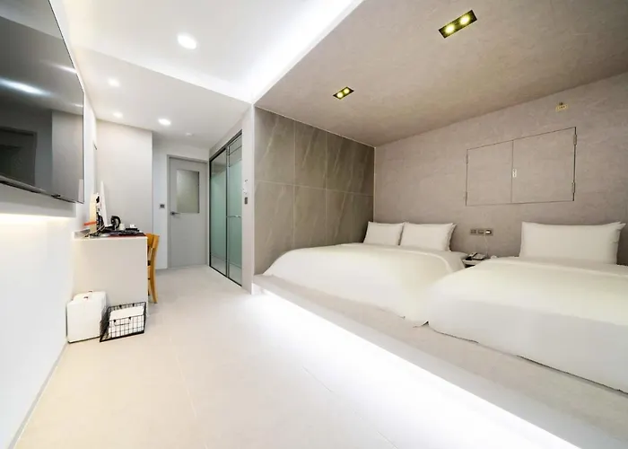Ytt Hotel 2*