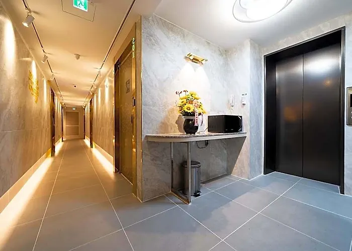 Hotel Ytt 2*